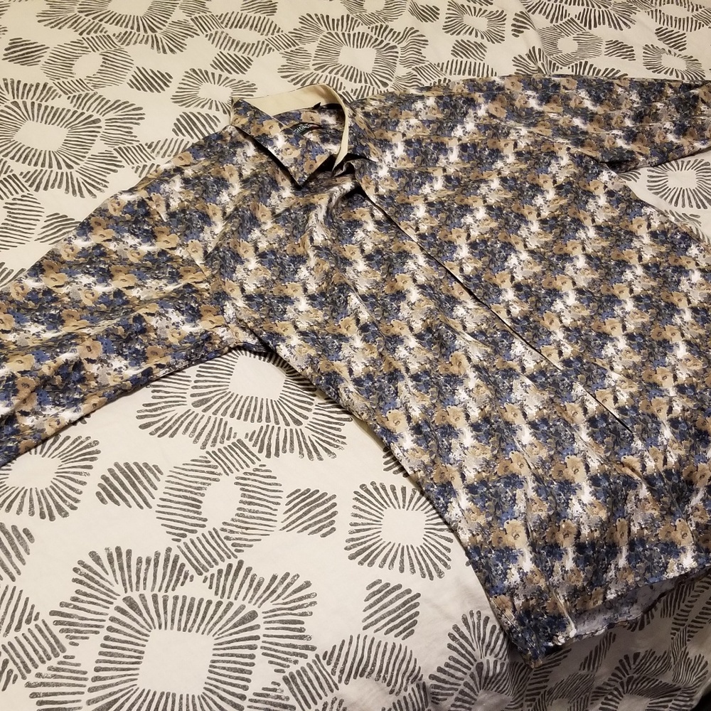 Shirt - Picture 2 of 4